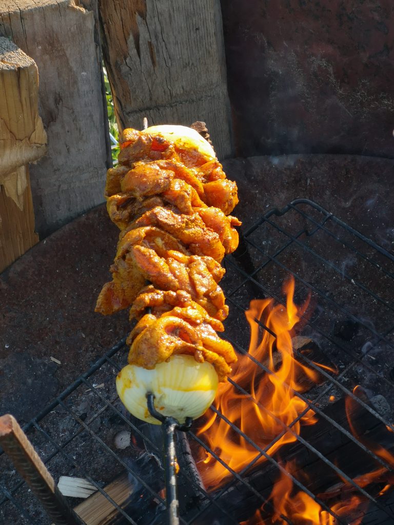 kebab z kurczaka z ogniska